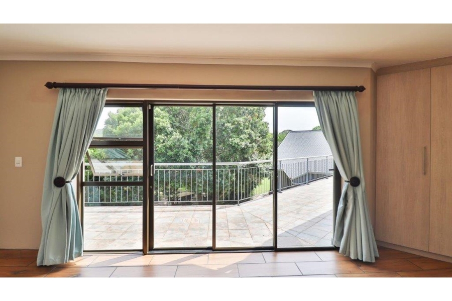 6 Bedroom Property for Sale in Lovemore Park Eastern Cape